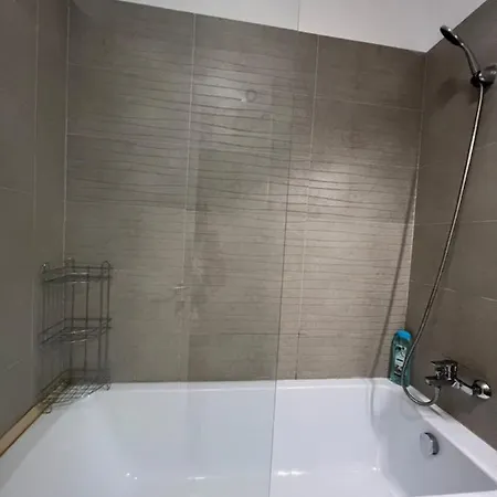 Aparthotel Lake Apartment *